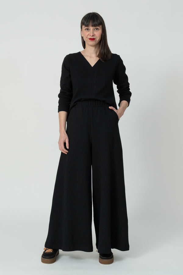 Black 3D culottes