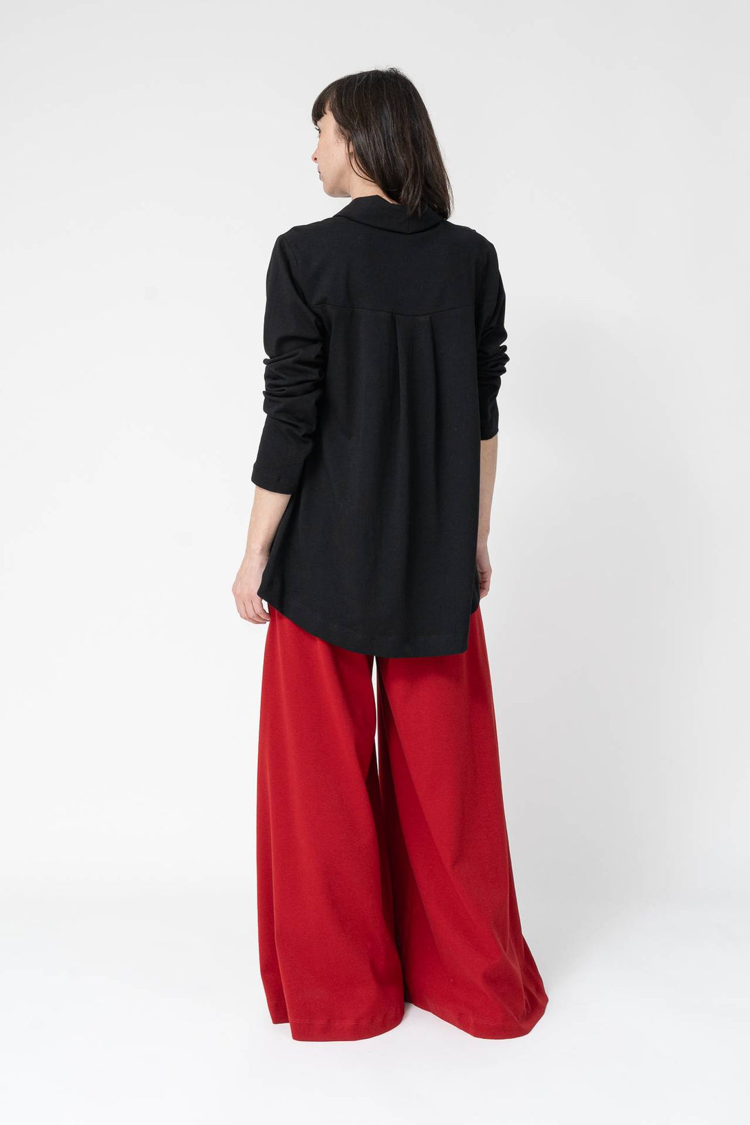 Camisa camiseta over negro-Elisa Muresan
