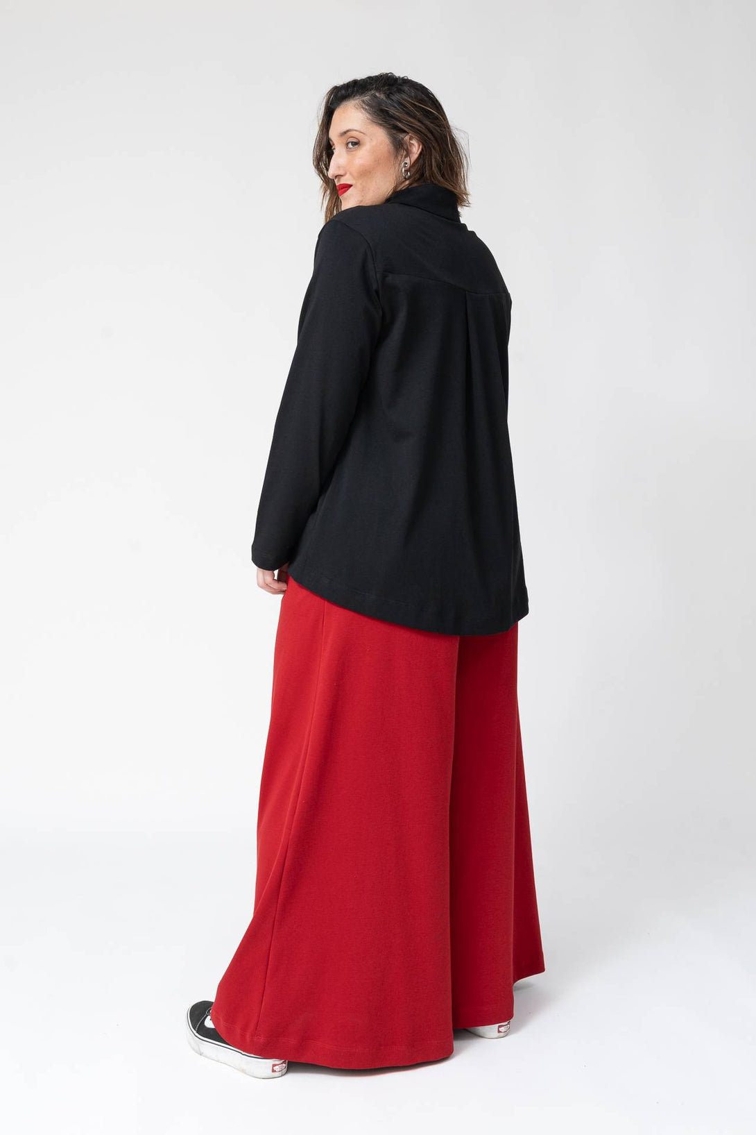 Camisa camiseta over negro-Elisa Muresan