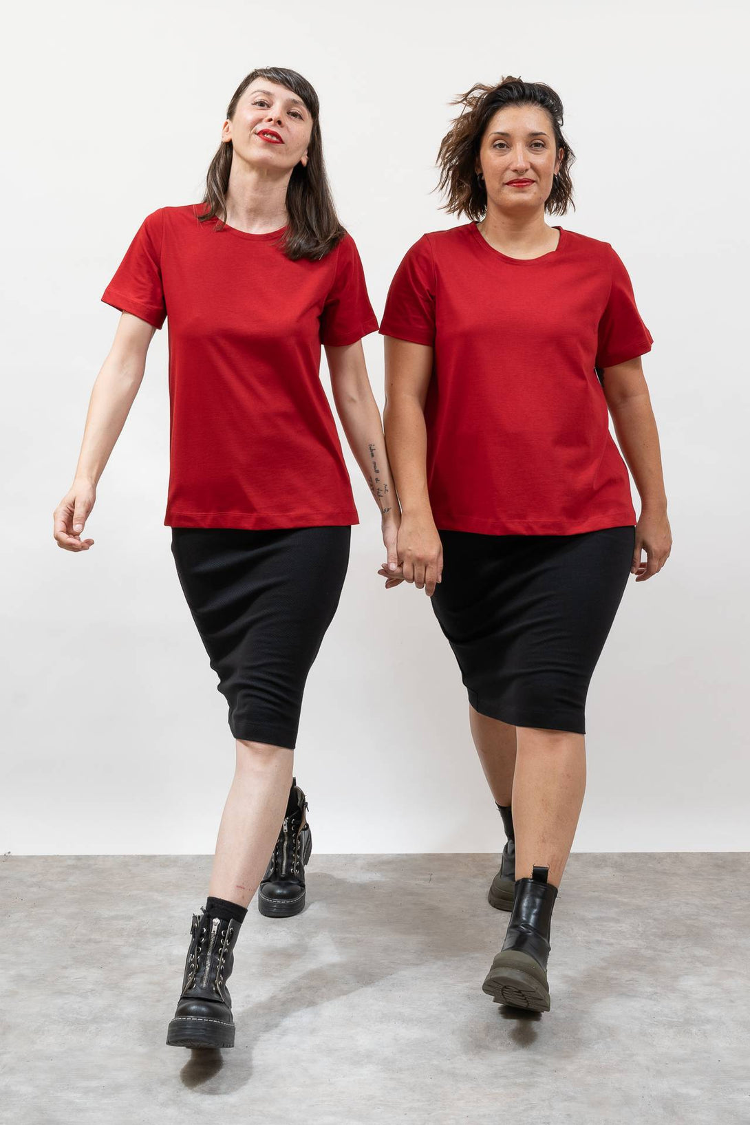 Camiseta básica evasé rojo-Elisa Muresan