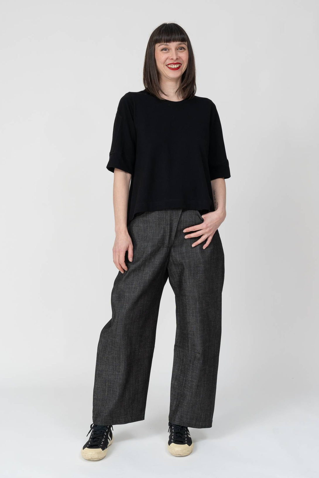 Camiseta Capensis negro-Elisa Muresan