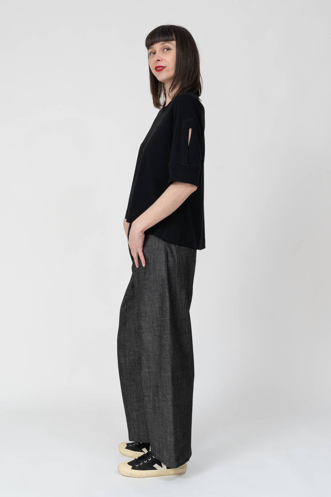 Camiseta Capensis negro-Elisa Muresan