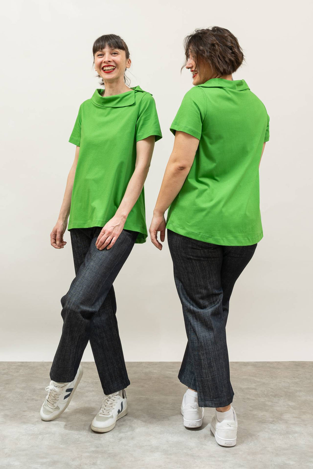 Camiseta cuello abierto evasé verde-Elisa Muresan