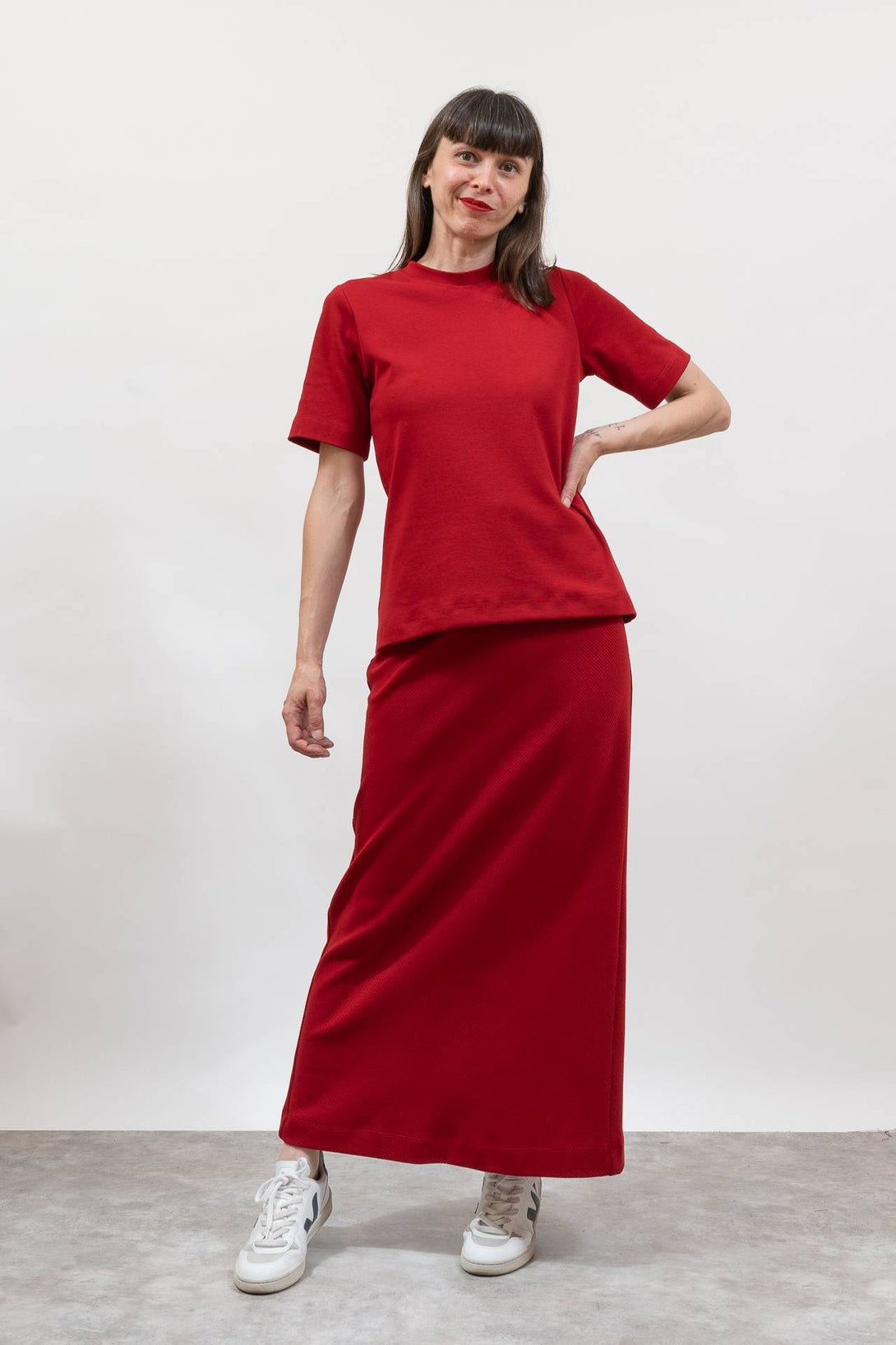 Camiseta manga cuello tira rojo-Elisa Muresan