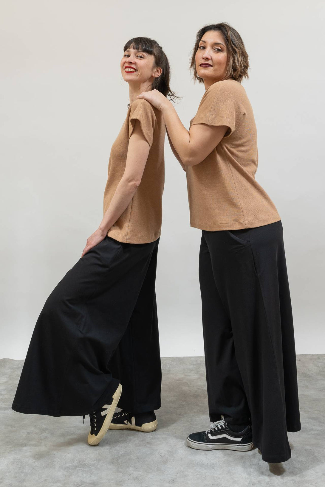 Camiseta reversible tostado-Elisa Muresan