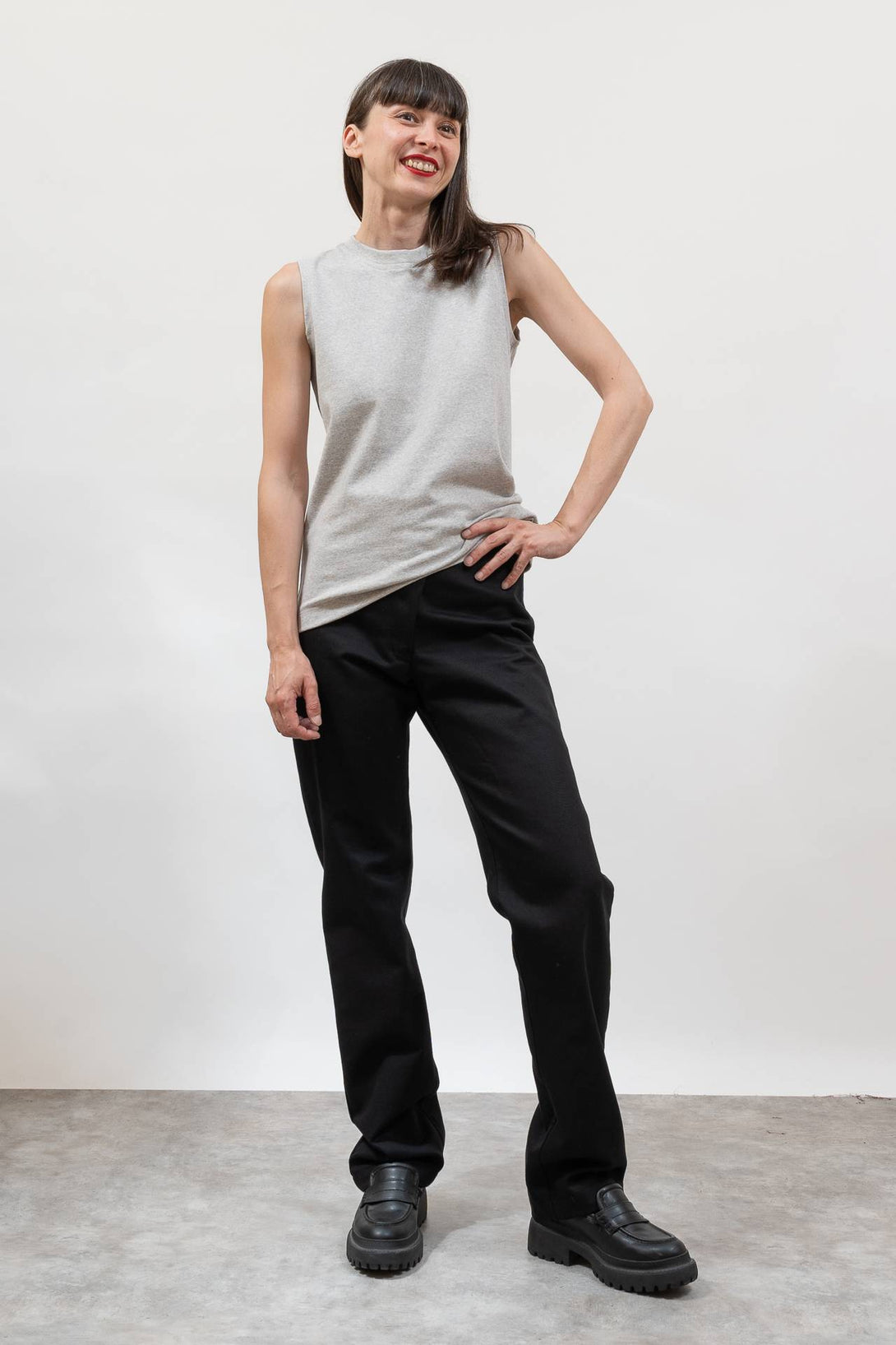 Camiseta tirante cuello tira gris-Elisa Muresan