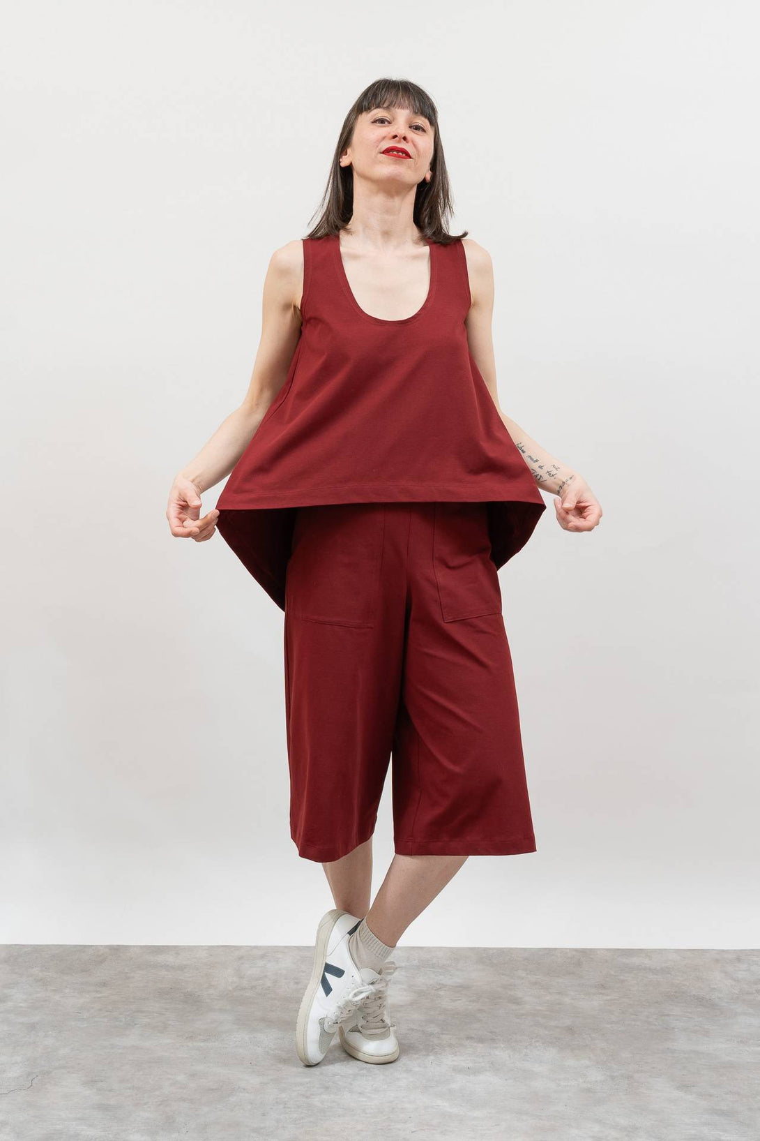 Camiseta tirante escote redondo rojo-Elisa Muresan