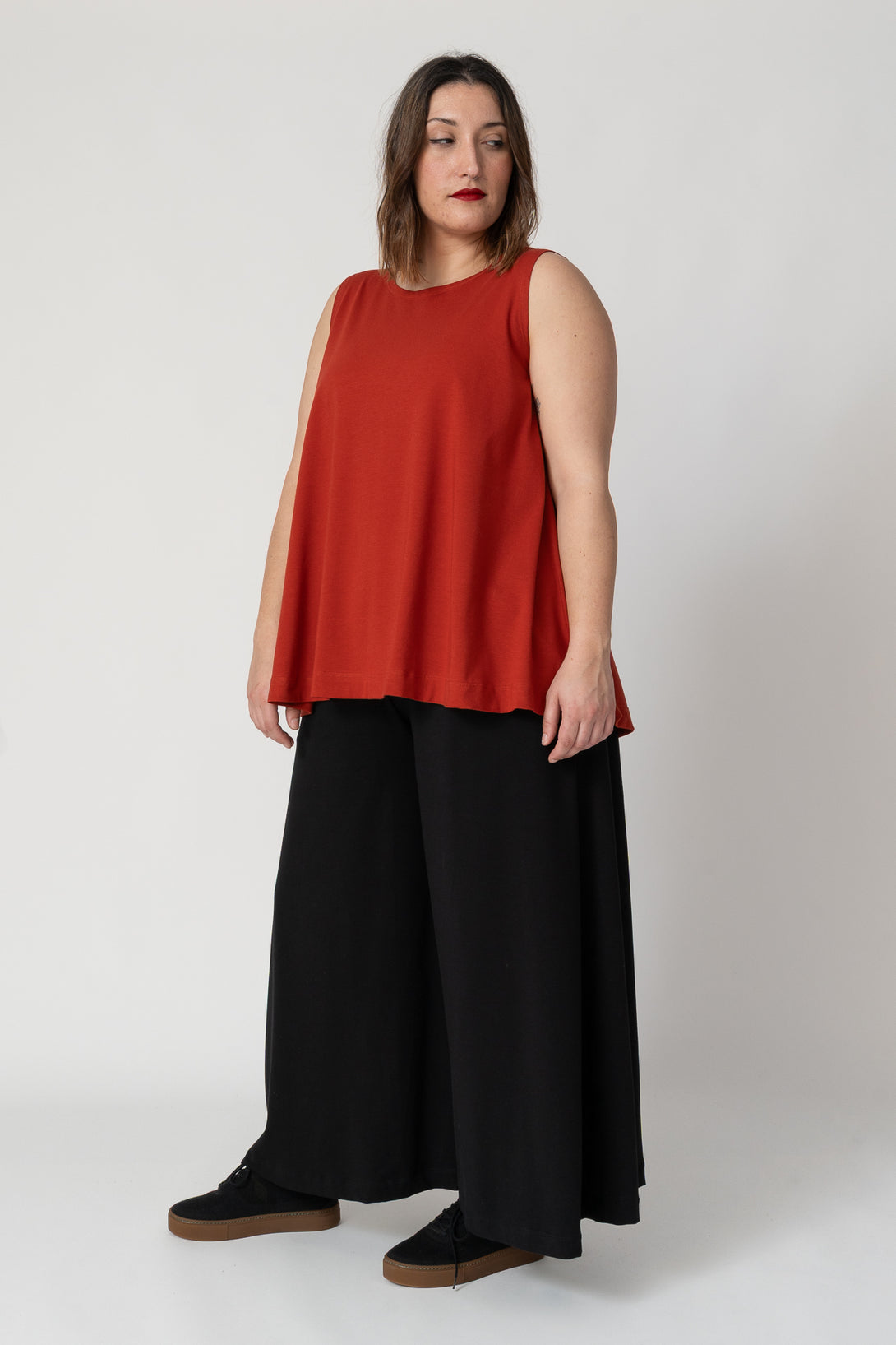 Capa tirantes orange blood-Elisa Muresan