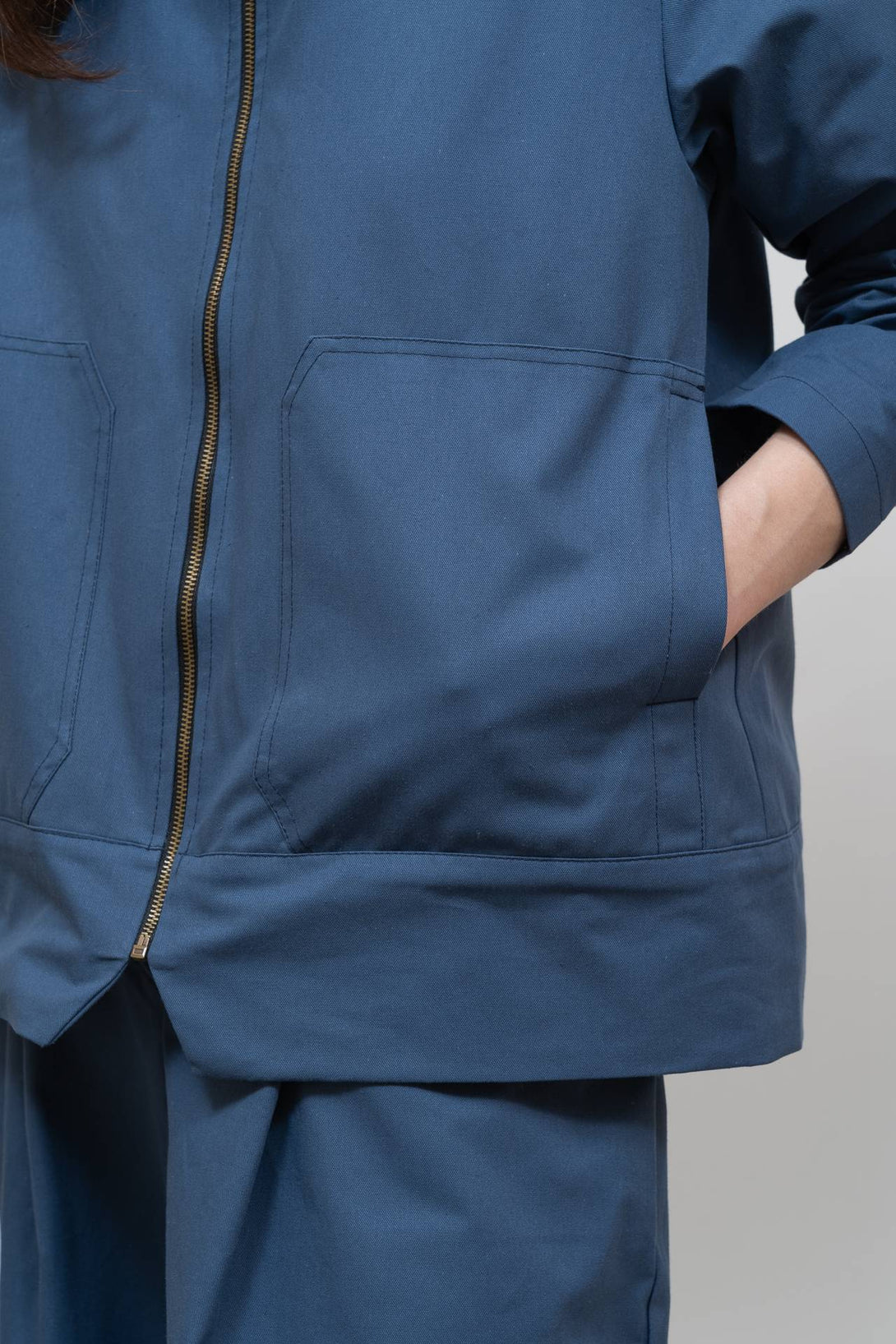 Chaqueta canguro azul-Elisa Muresan