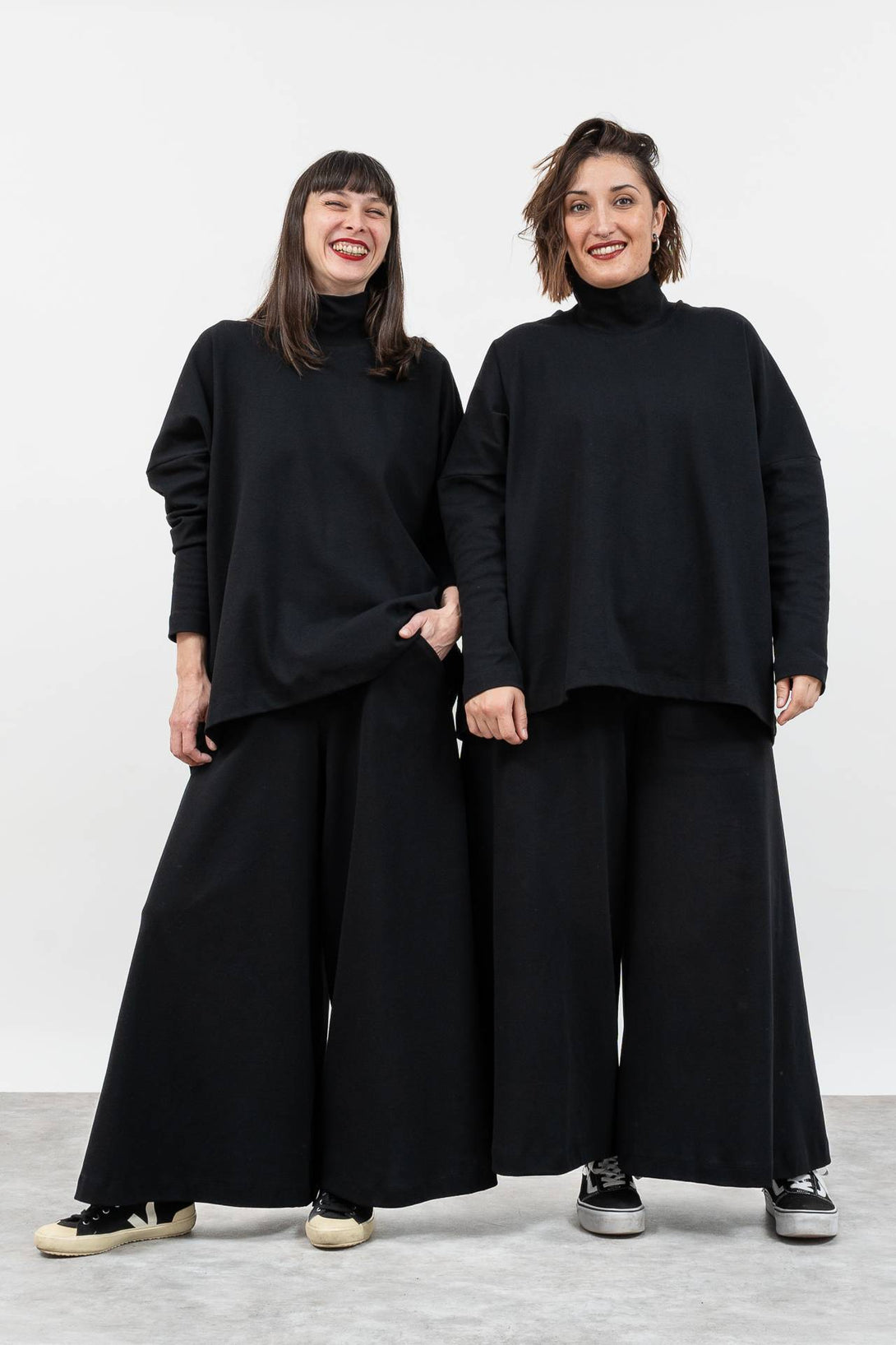 Jersey over fuelle negro-Elisa Muresan