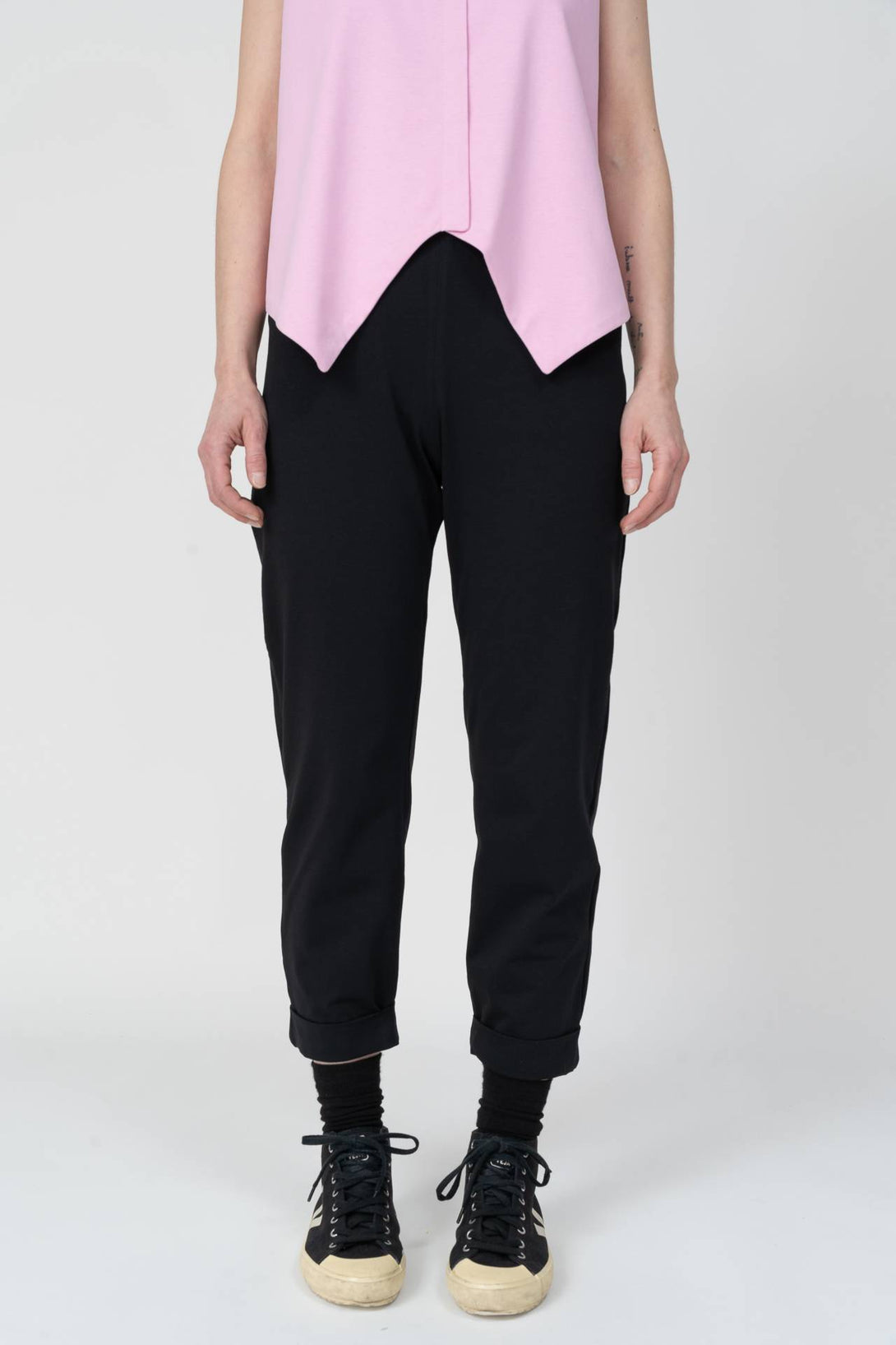 Pantalón básico negro-Elisa Muresan