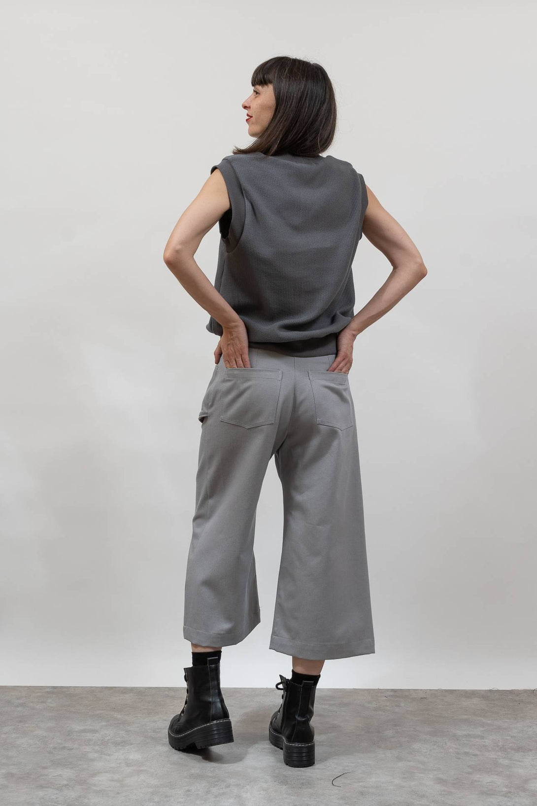 Pantalón bolsillo flotante gris-Elisa Muresan