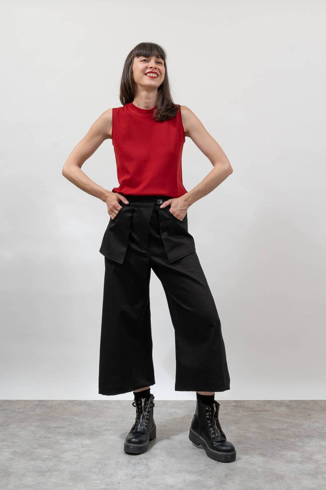 Pantalón bolsillo flotante negro-Elisa Muresan