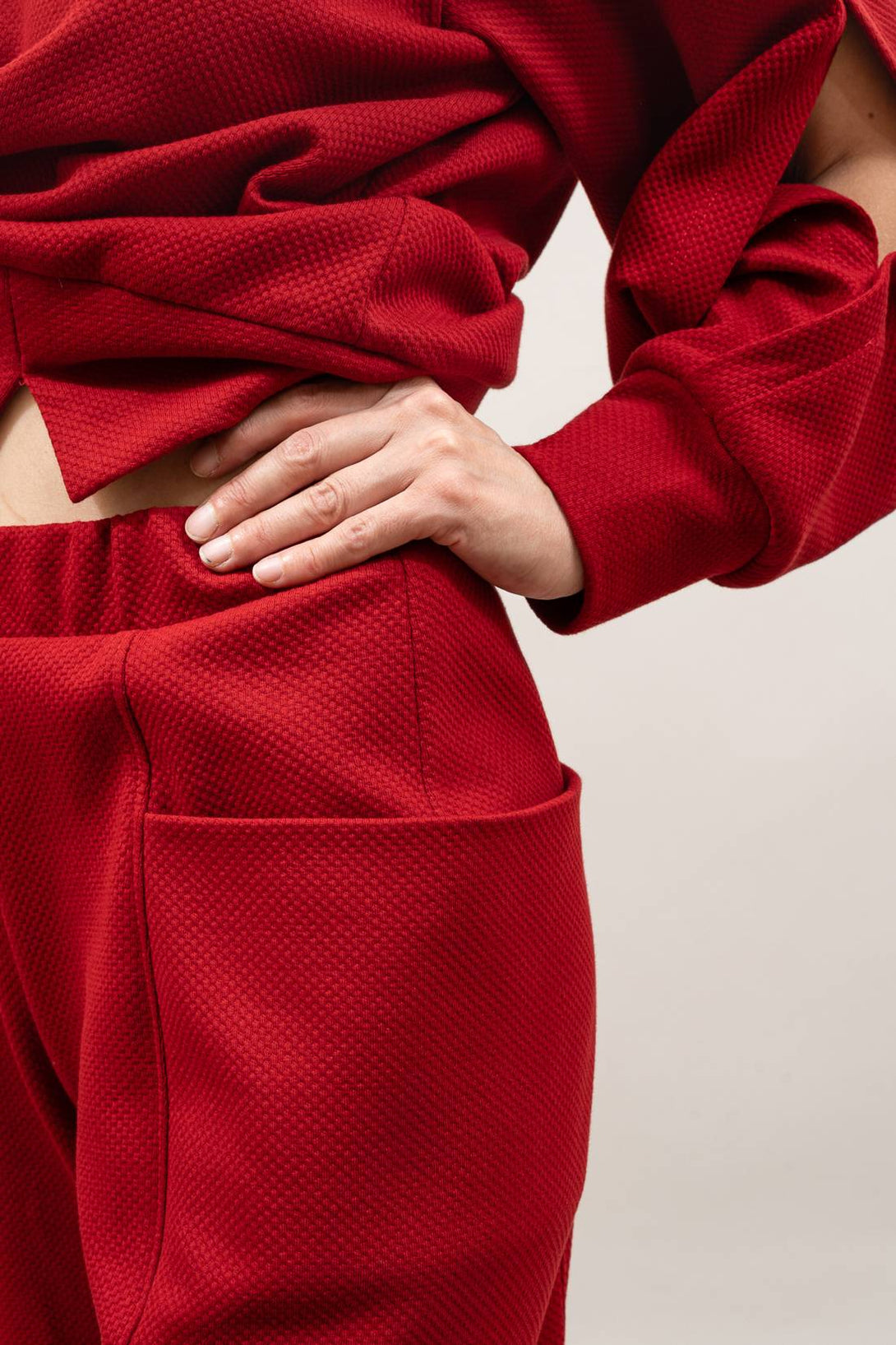 Pantalón Puzzle rojo-Elisa Muresan