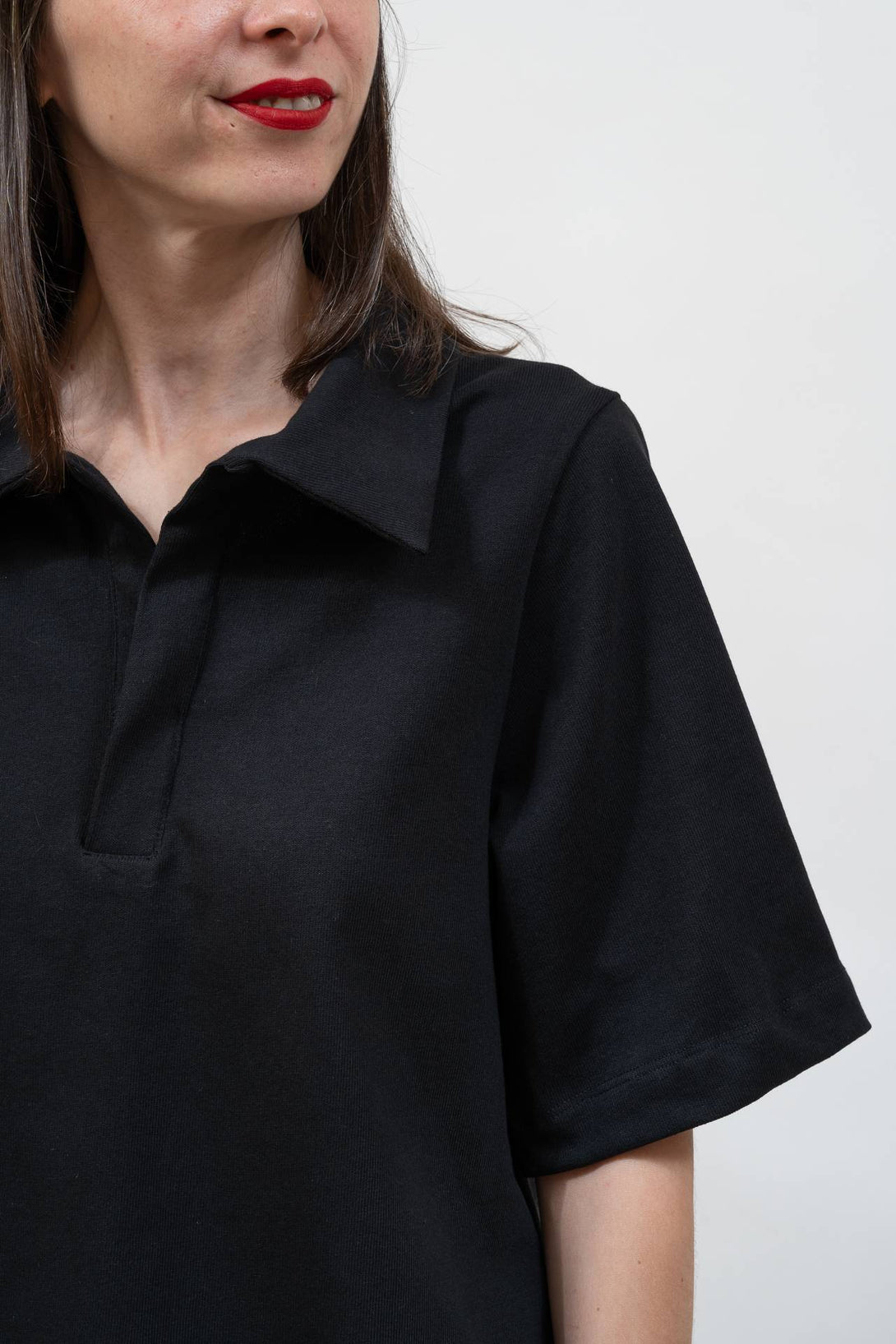 Polo crop Carey negro-Elisa Muresan