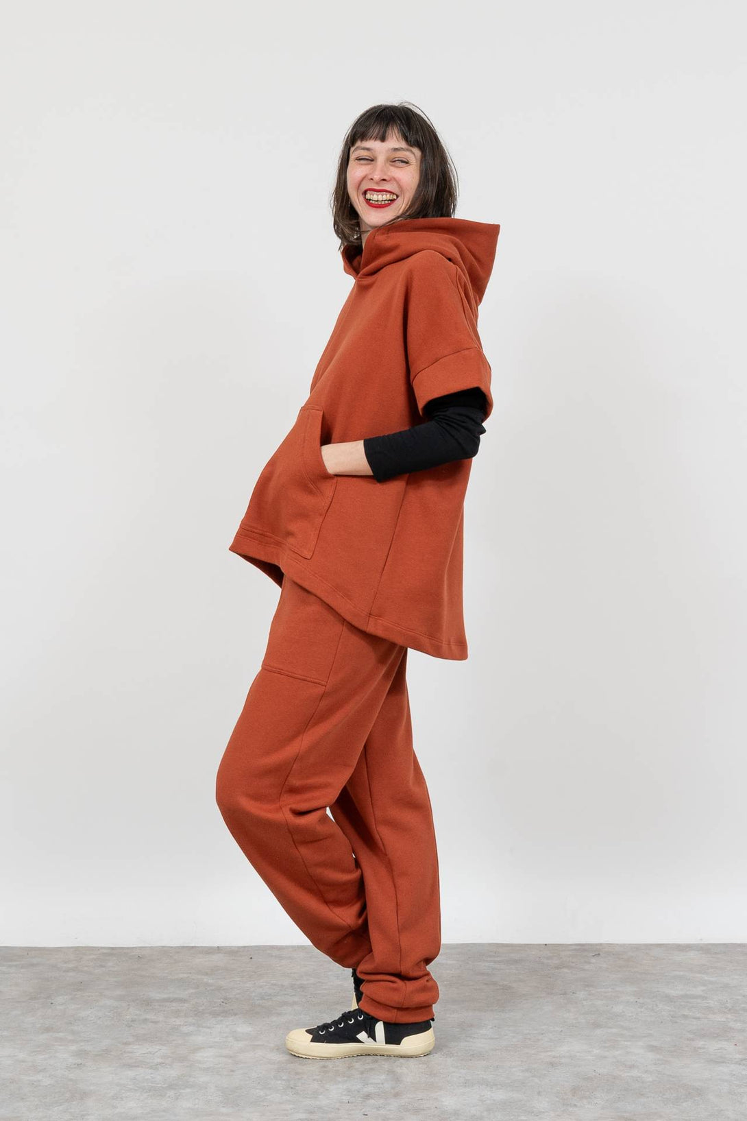 Sudadera peluche capucha henna-Elisa Muresan