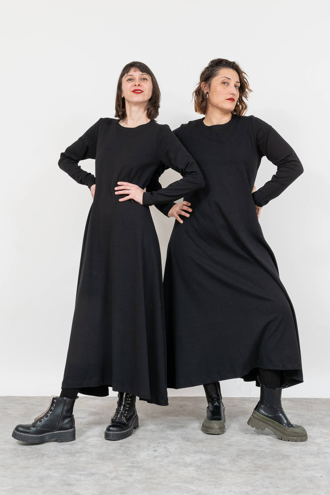 Vestido bucle manga negro-Elisa Muresan