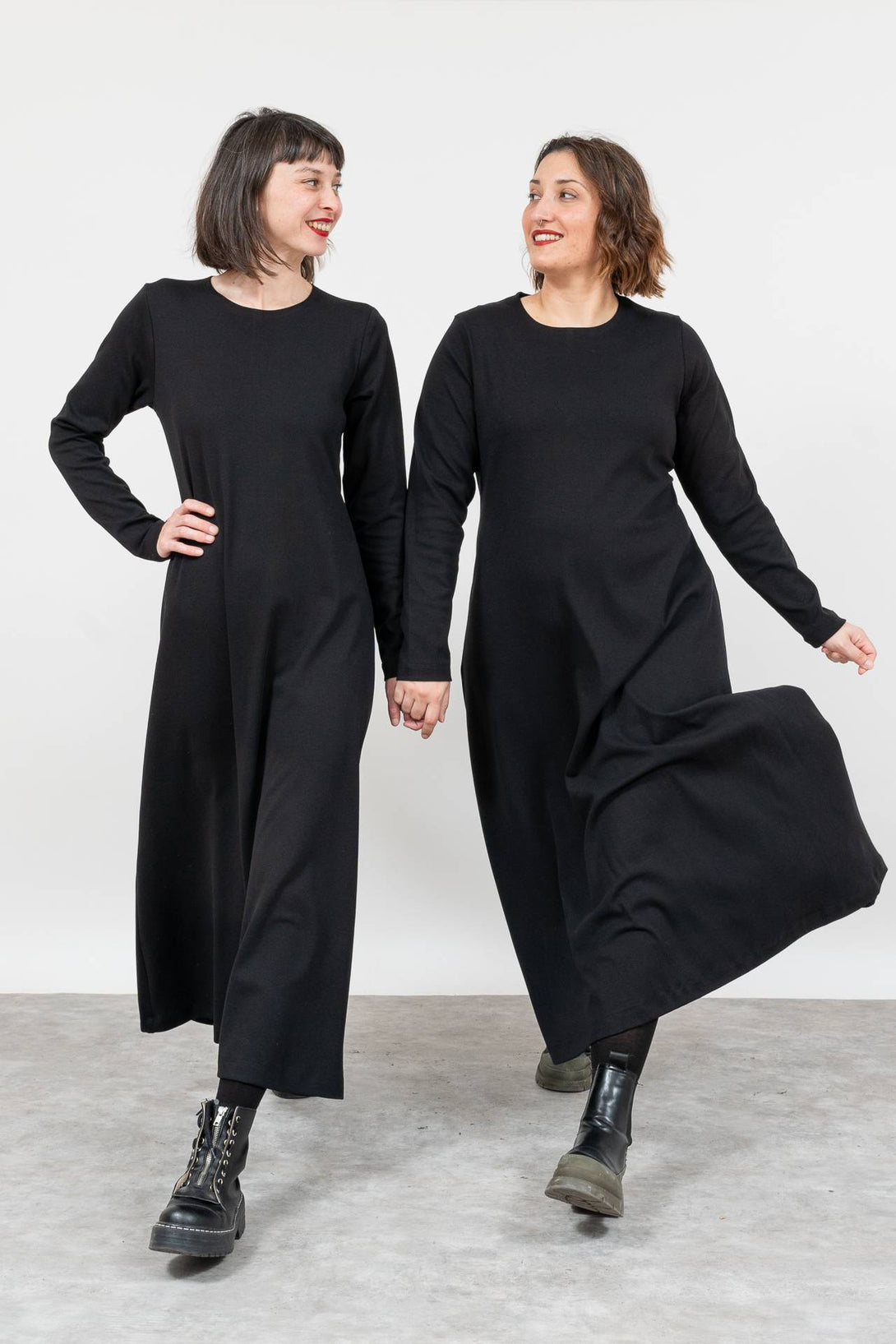 Vestido bucle manga negro-Elisa Muresan