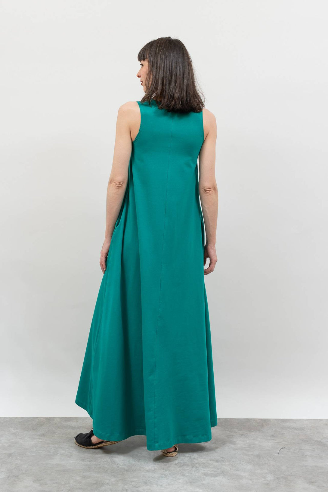 Vestido capa escote redondo verde-Elisa Muresan