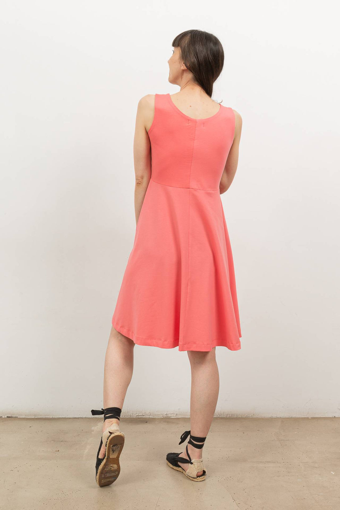 Vestido corto rosa maxi bolsillo-Elisa Muresan