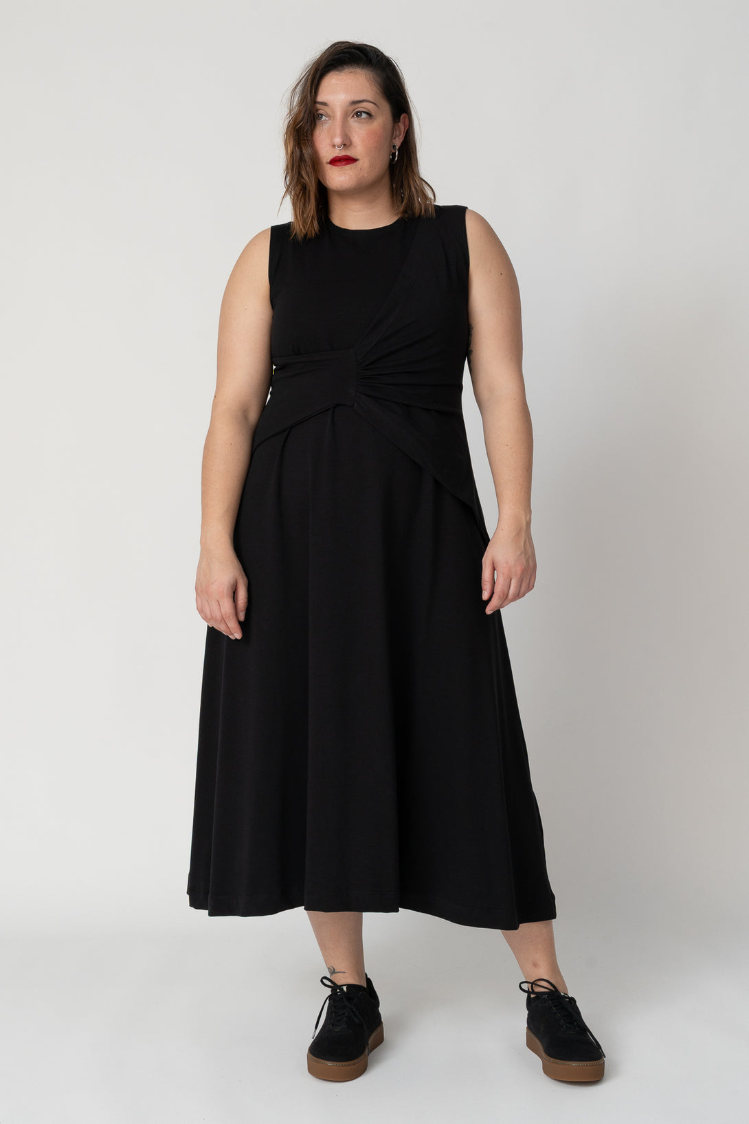Vestido drapeado negro-Elisa Muresan