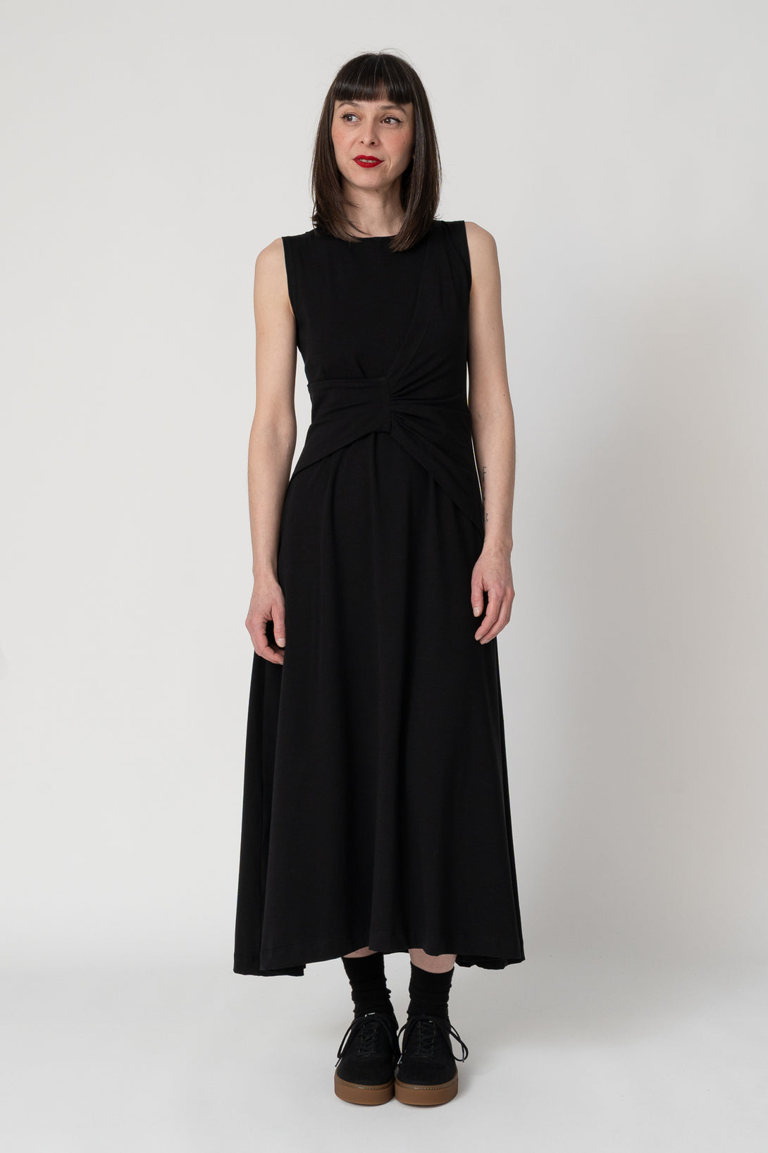 Vestido drapeado negro-Elisa Muresan
