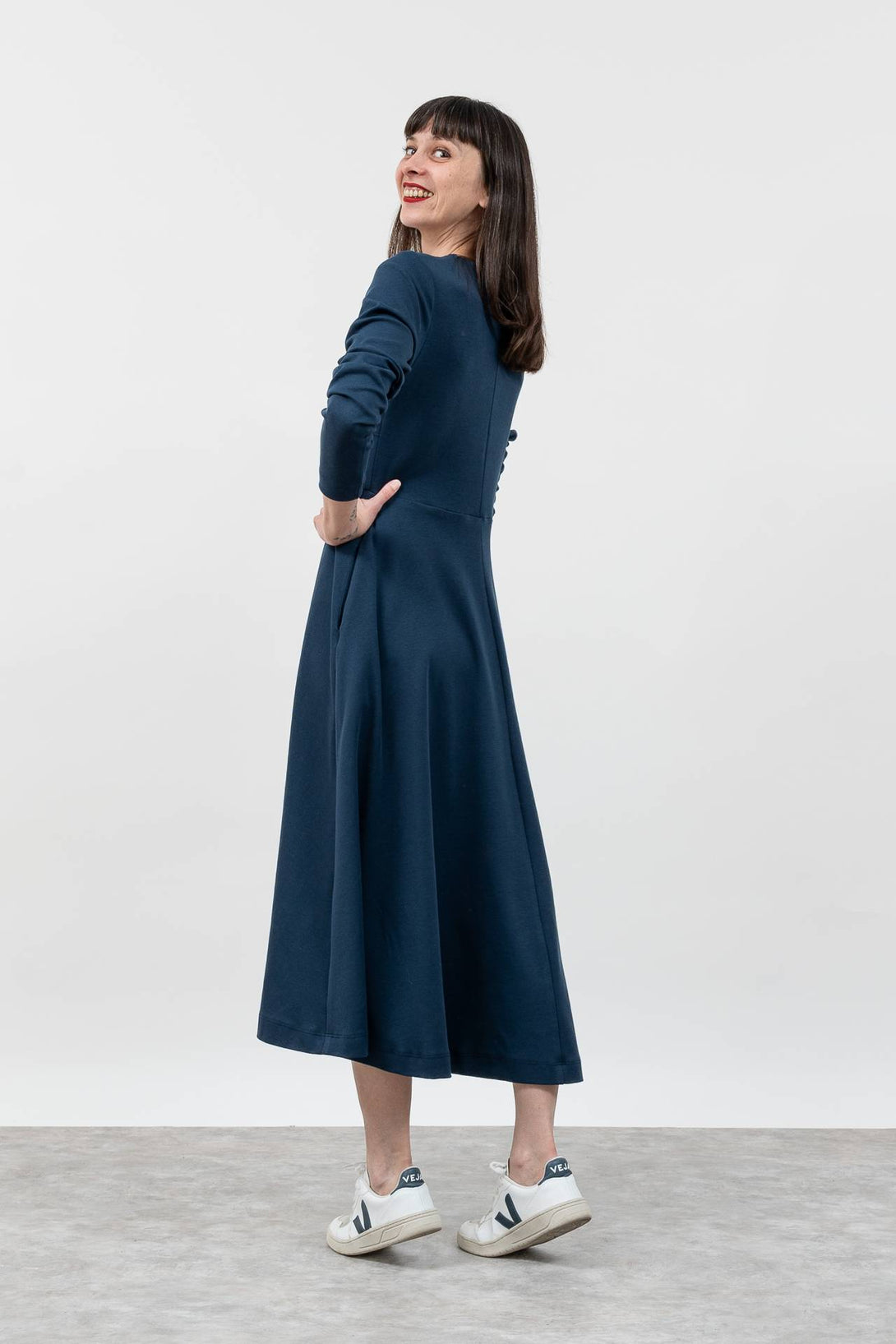 Vestido midi cruzado marino-Elisa Muresan
