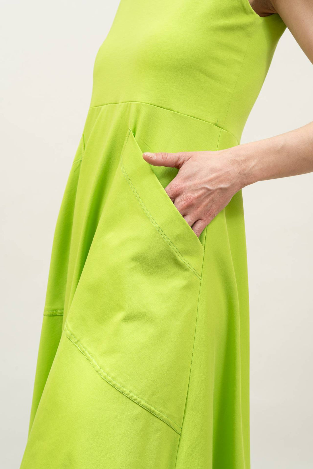 Vestido midi escote espalda verde-Elisa Muresan