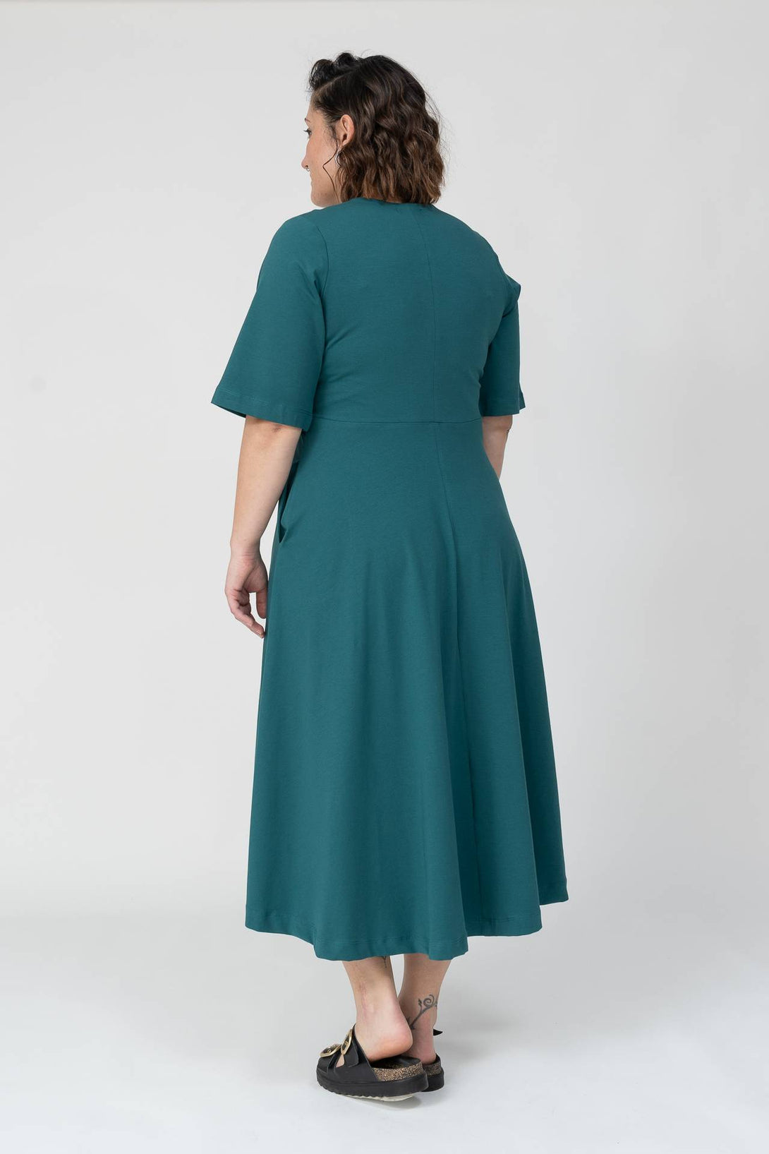 Vestido midi manga esmeralda-Elisa Muresan
