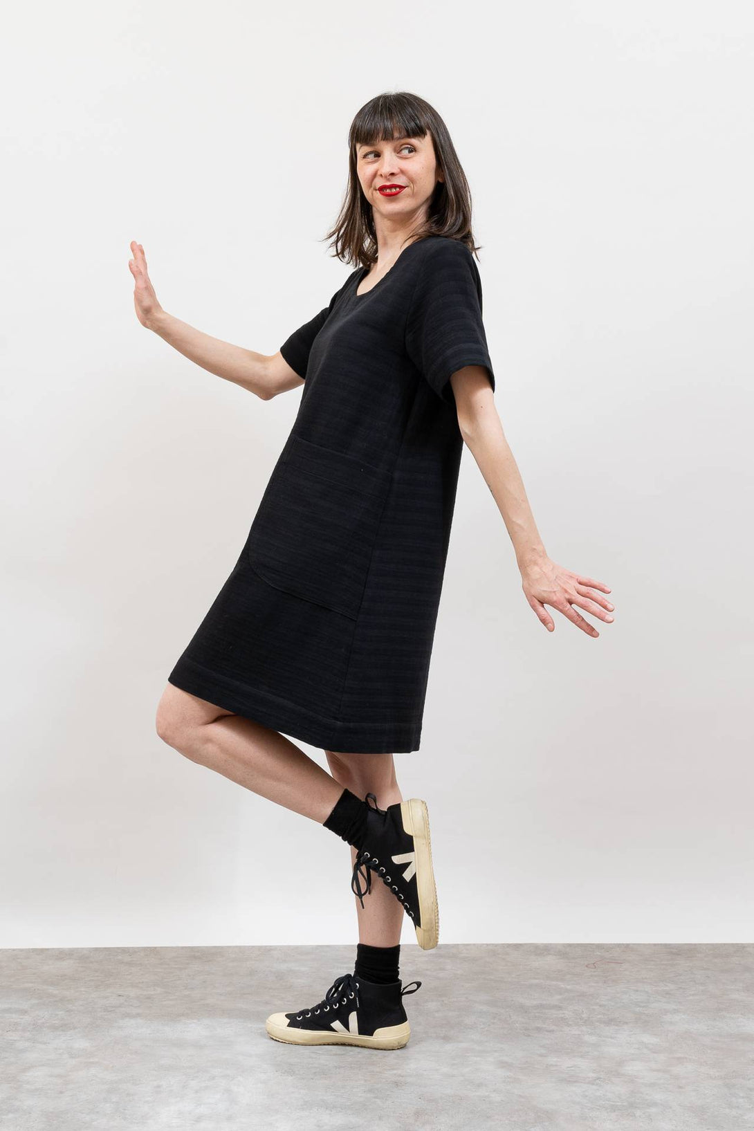 Vestido muselina con manga negro-Elisa Muresan
