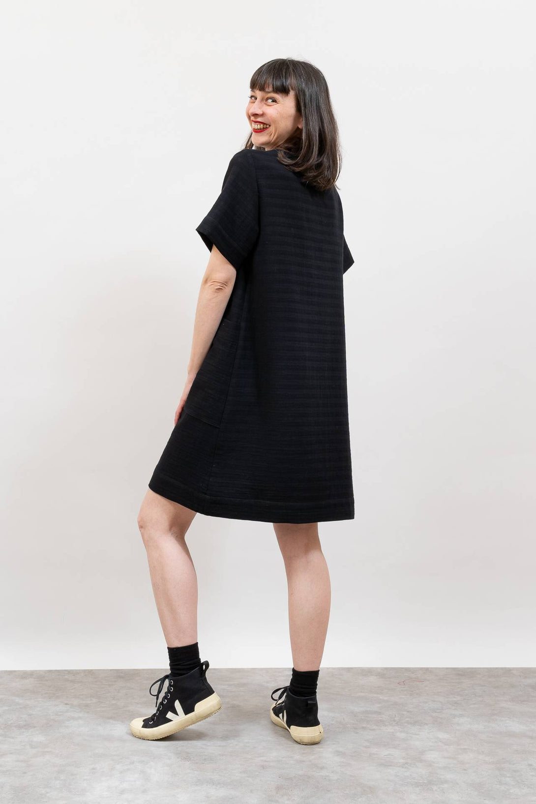 Vestido muselina con manga negro-Elisa Muresan