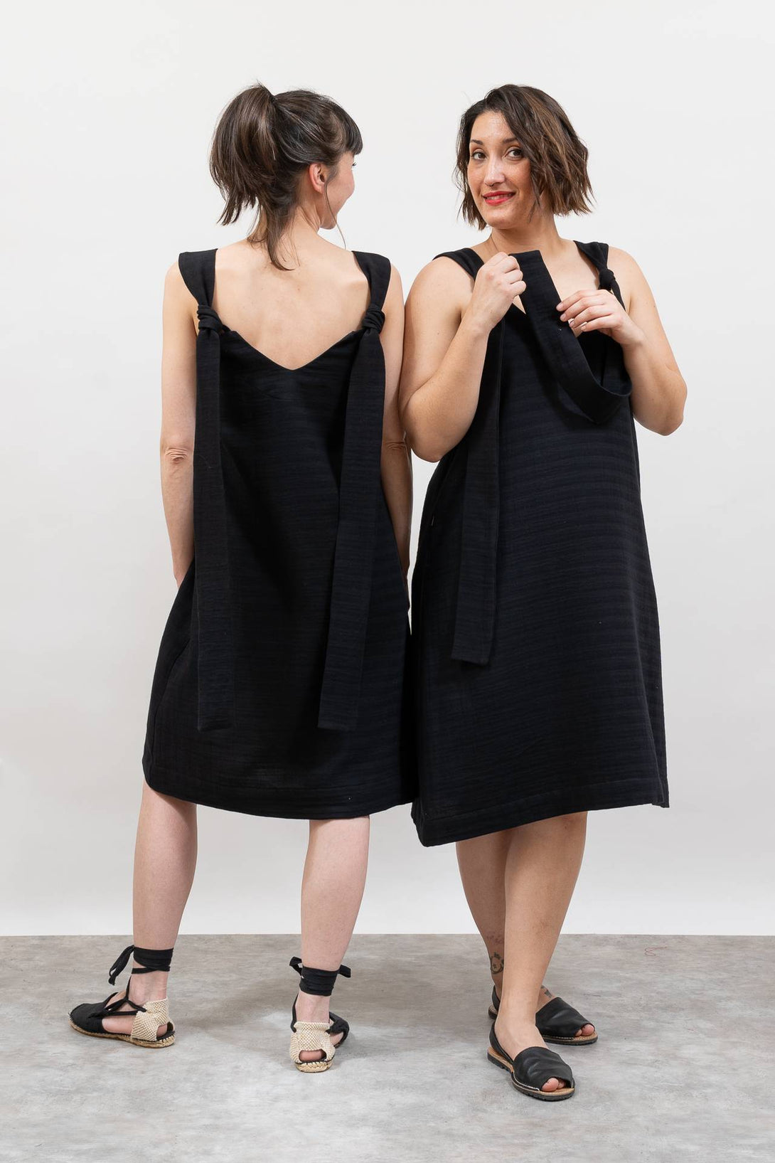 Vestido muselina reversible negro-Elisa Muresan
