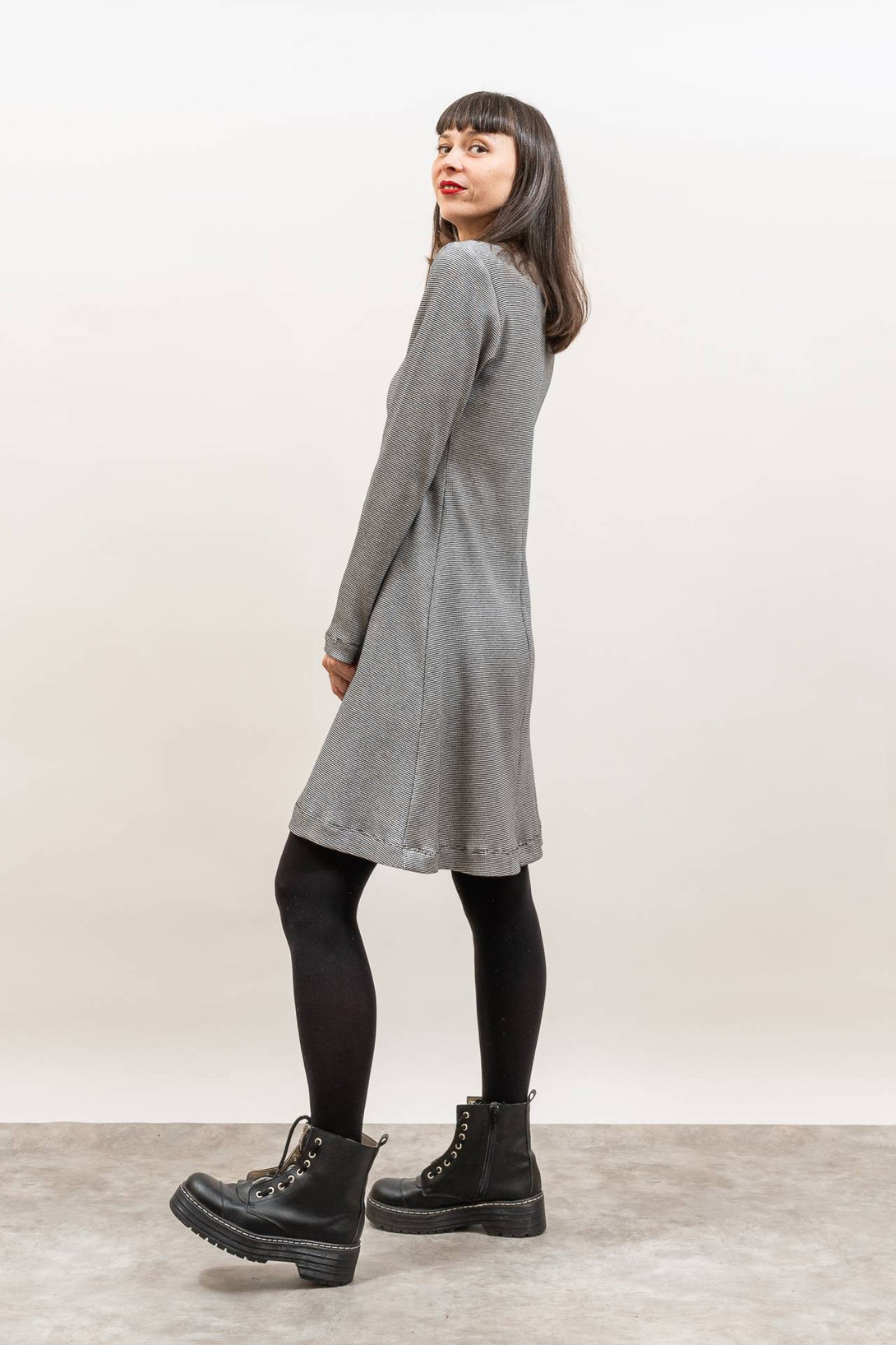 Vestido negro Amélie bolsillo-Elisa Muresan