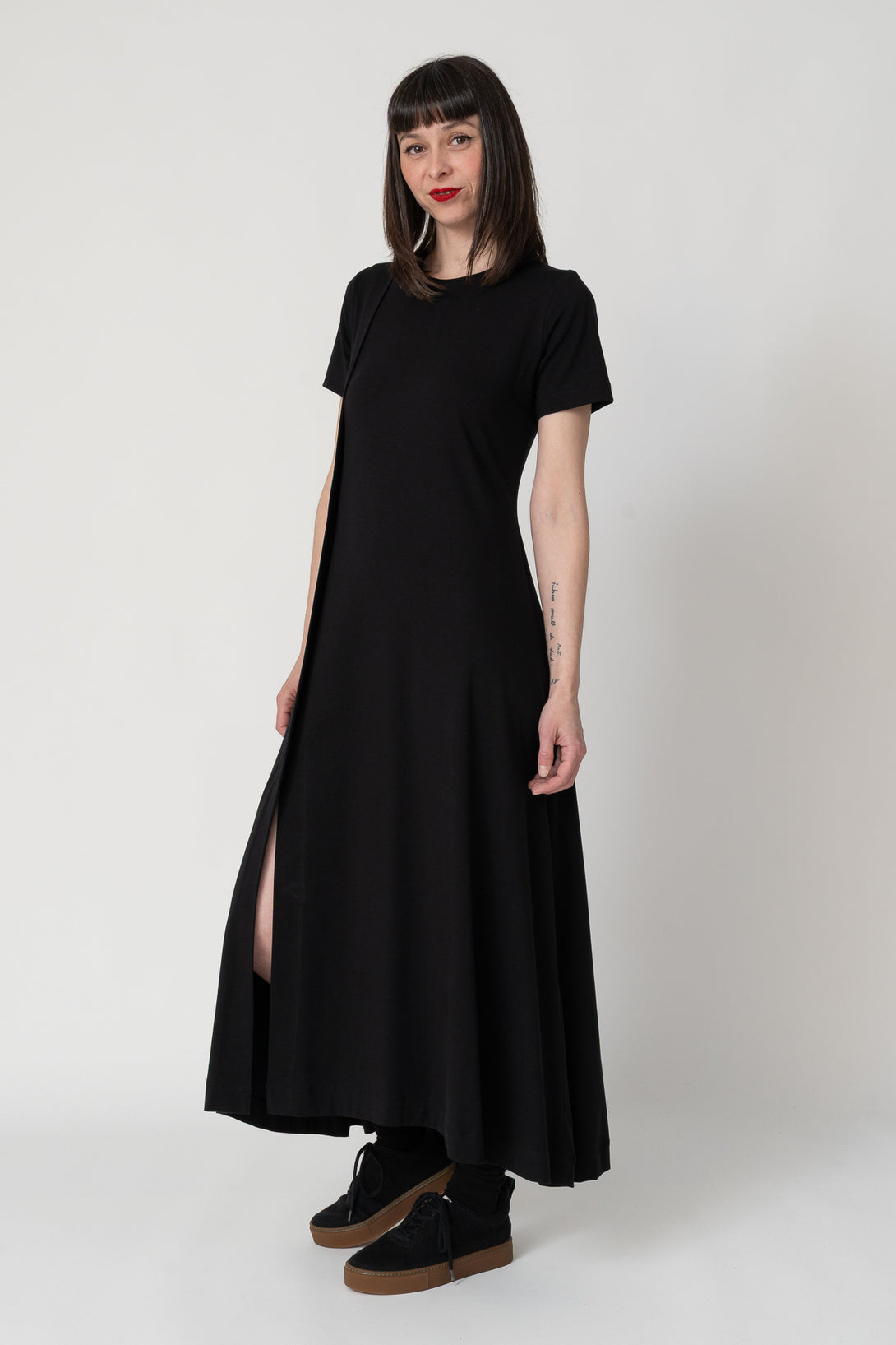 Vestido pestaña lateral negro-Elisa Muresan