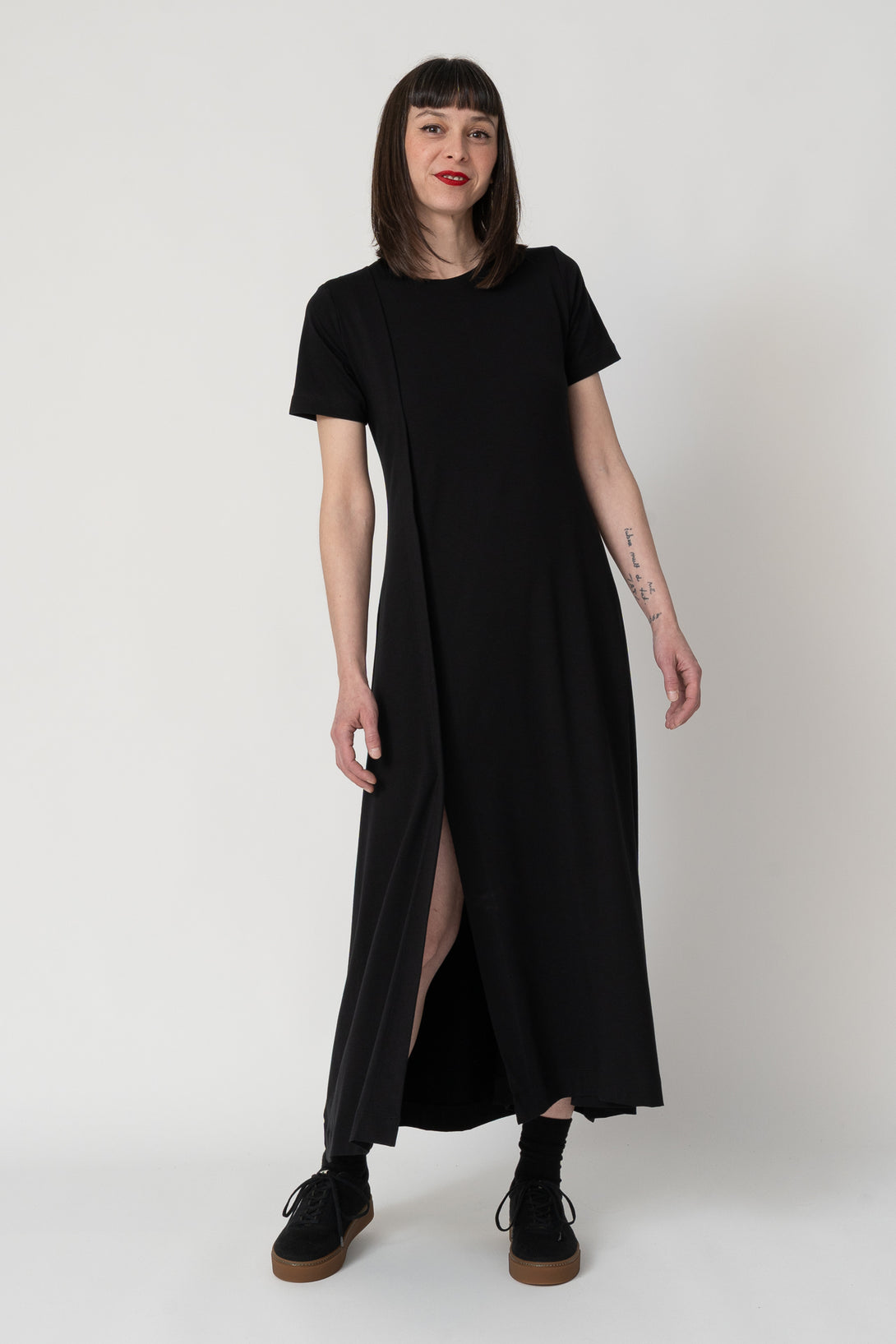 Vestido pestaña lateral negro-Elisa Muresan