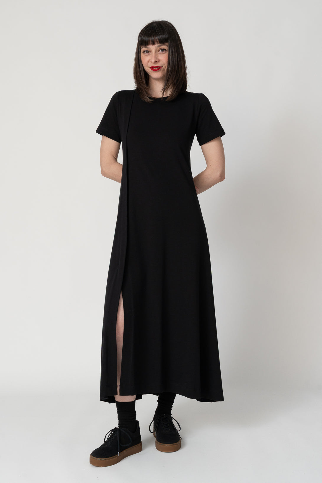 Vestido pestaña lateral negro-Elisa Muresan