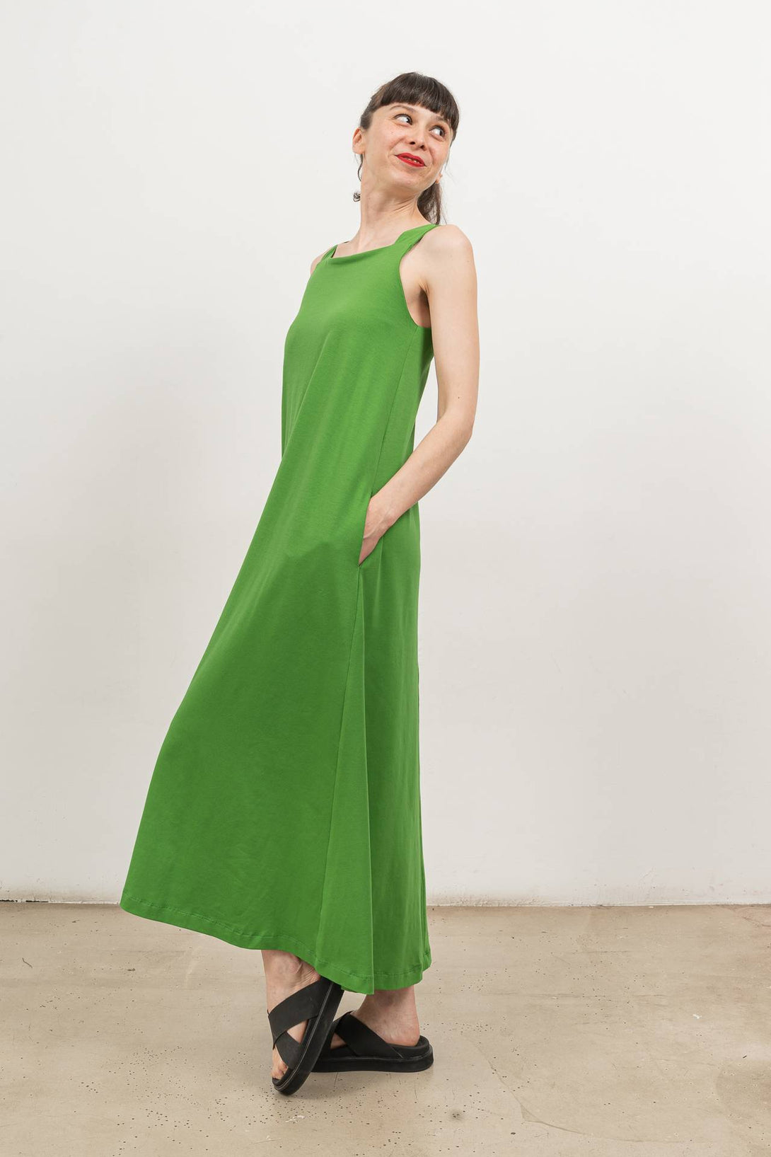 Vestido verde tirantes escote recto-Elisa Muresan